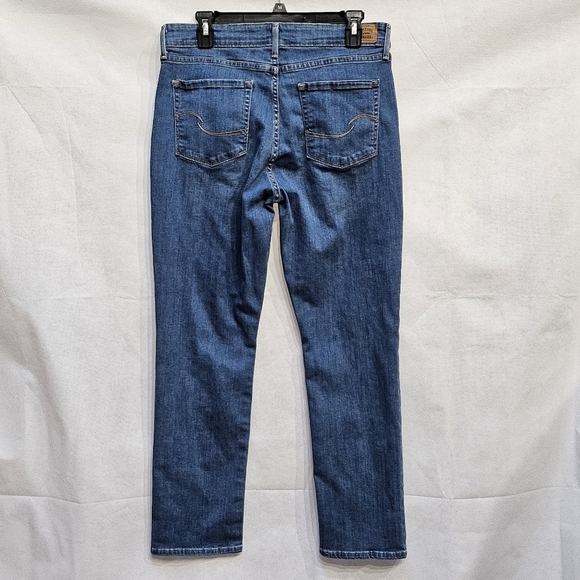 Levi Signature Mid Rise Straight Medium Wash Denim Blue Jeans  Size 12S - Picture 3 of 7